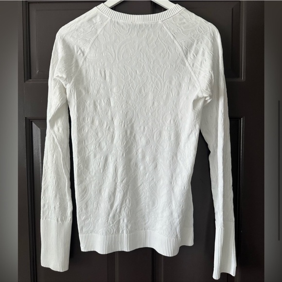 Lululemon Rest Less Textured Floral White Long Sleeve Shirt 10 Crew Neck Top Tee - Picture 4 of 5